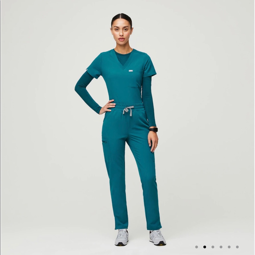 NWT Figs Scrubs pacific blue XXS set
